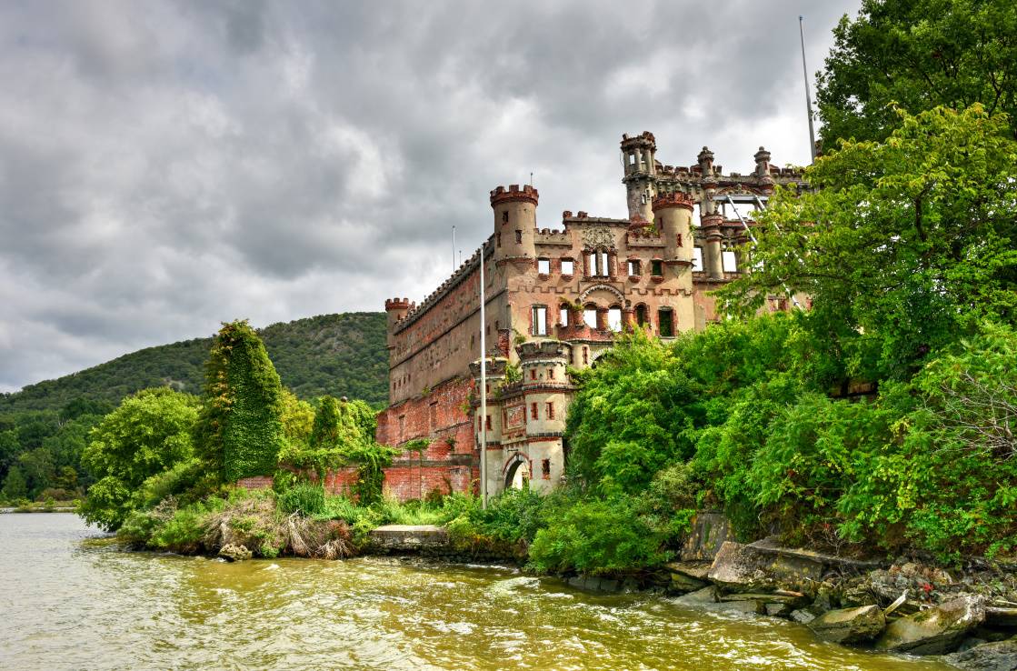 8 Enchanting Castles in the USA