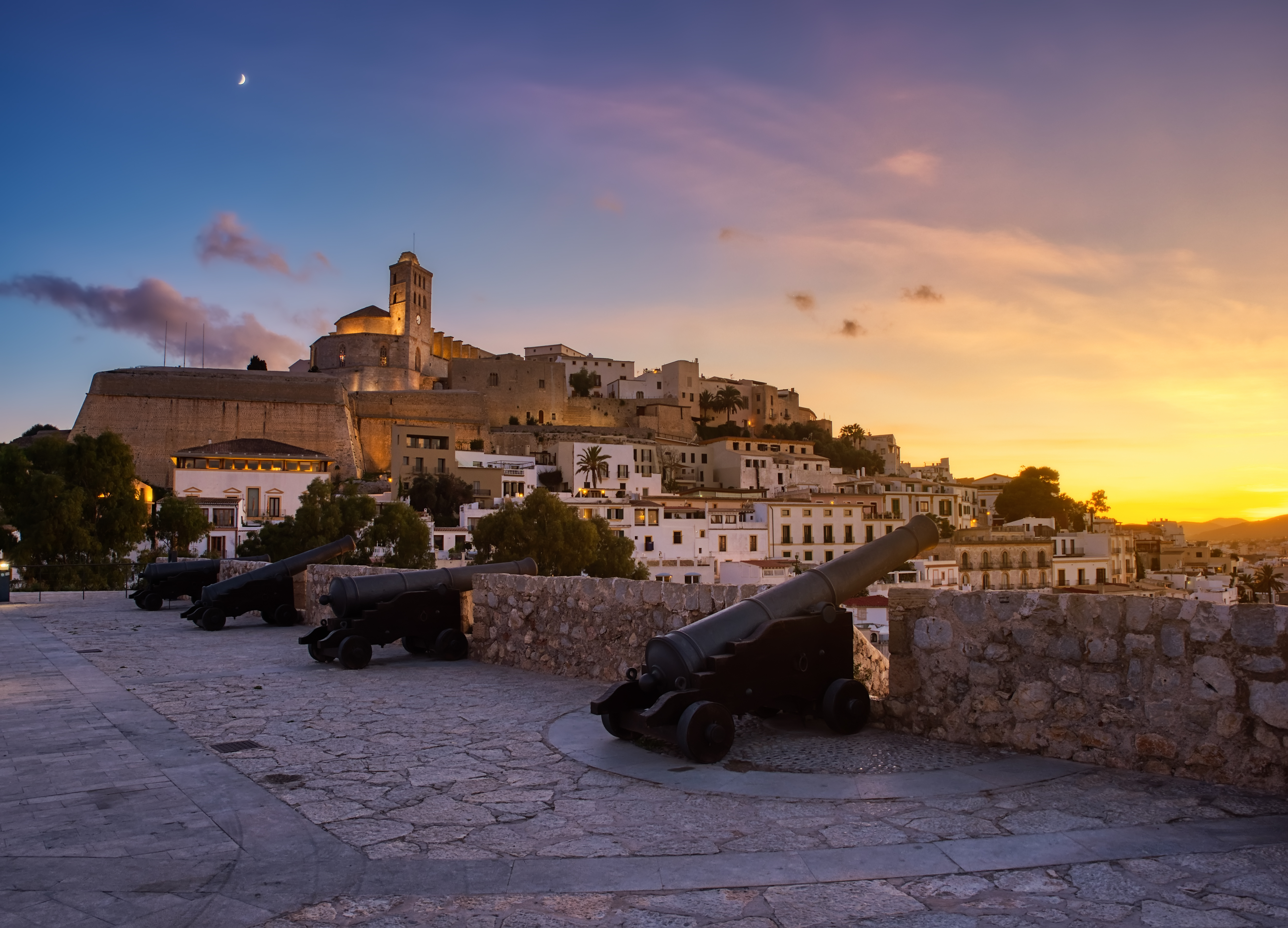 1551779900 Dalt Vila