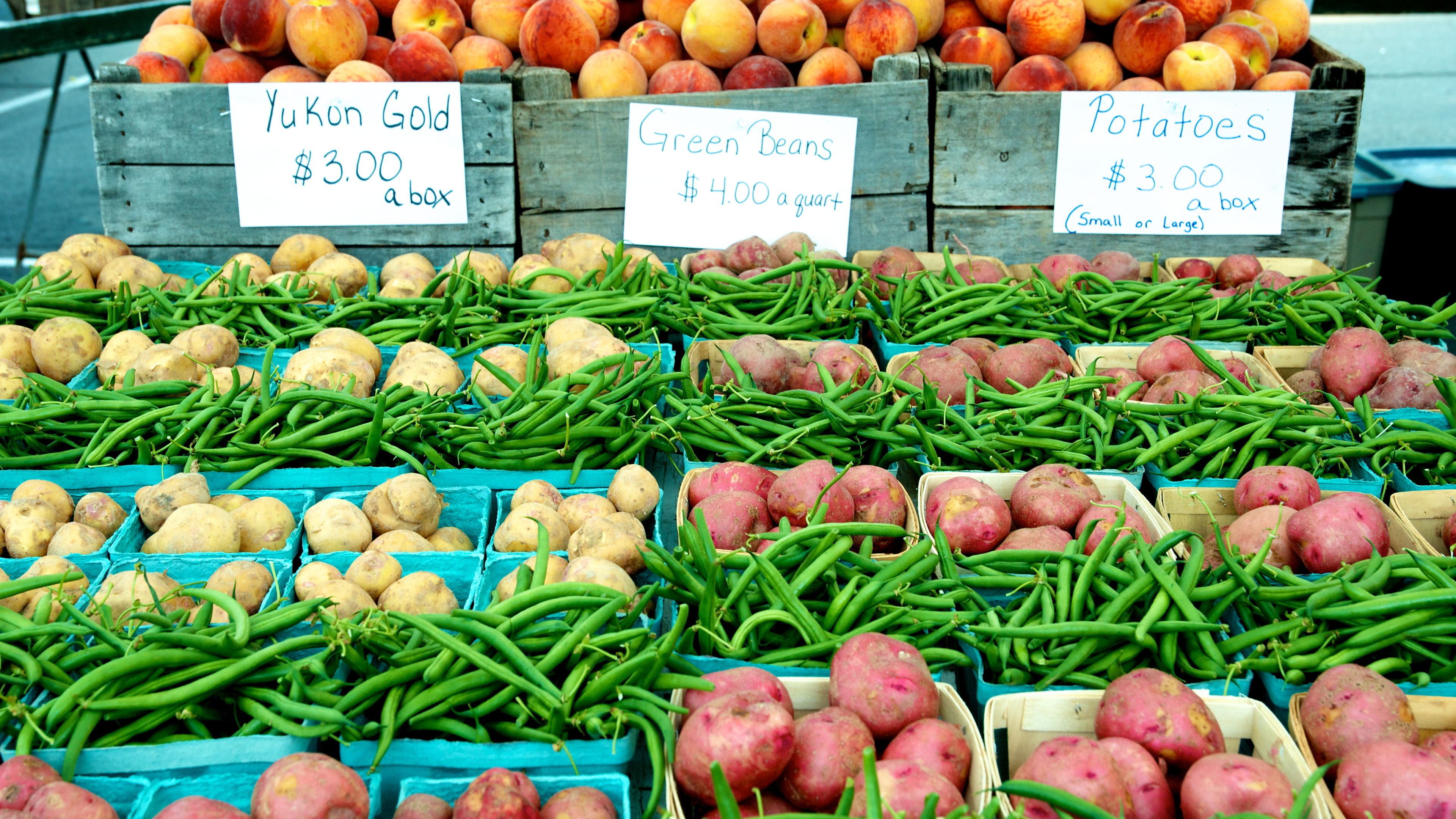 arrangement of peaches and vegetable market in Virginia arrangement of peaches and vegetable market in Virginia