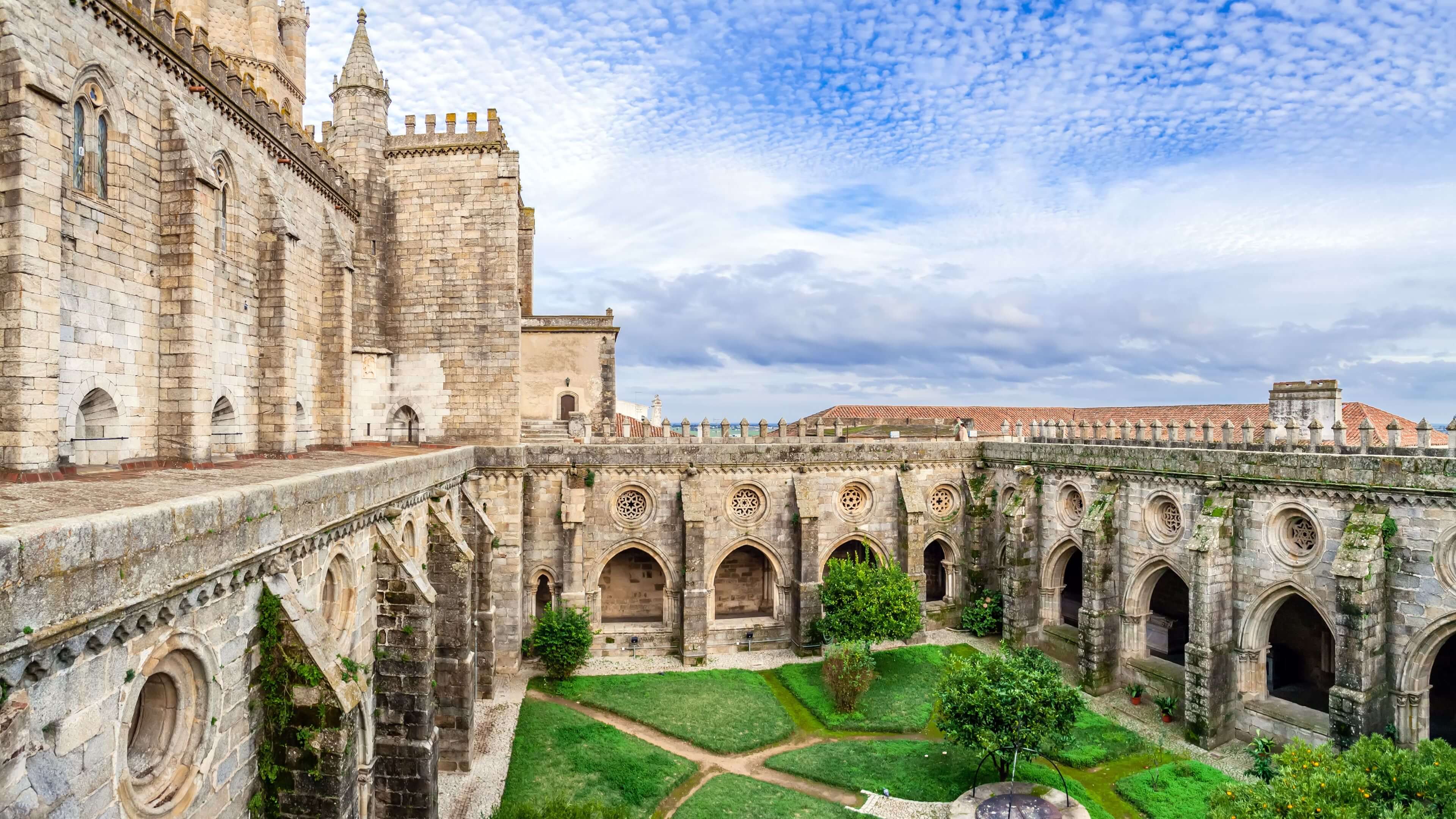 Evora Cathedral, Portugal Evora Cathedral, Portugal