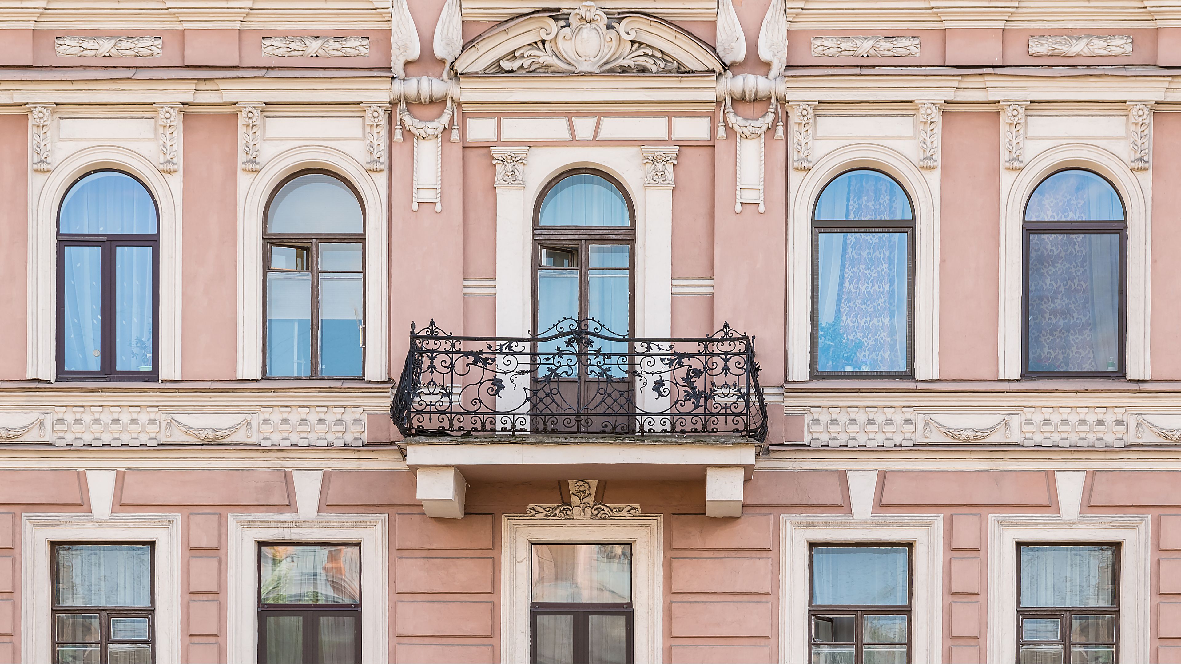 Where to Eat and Stay in St. Petersburg