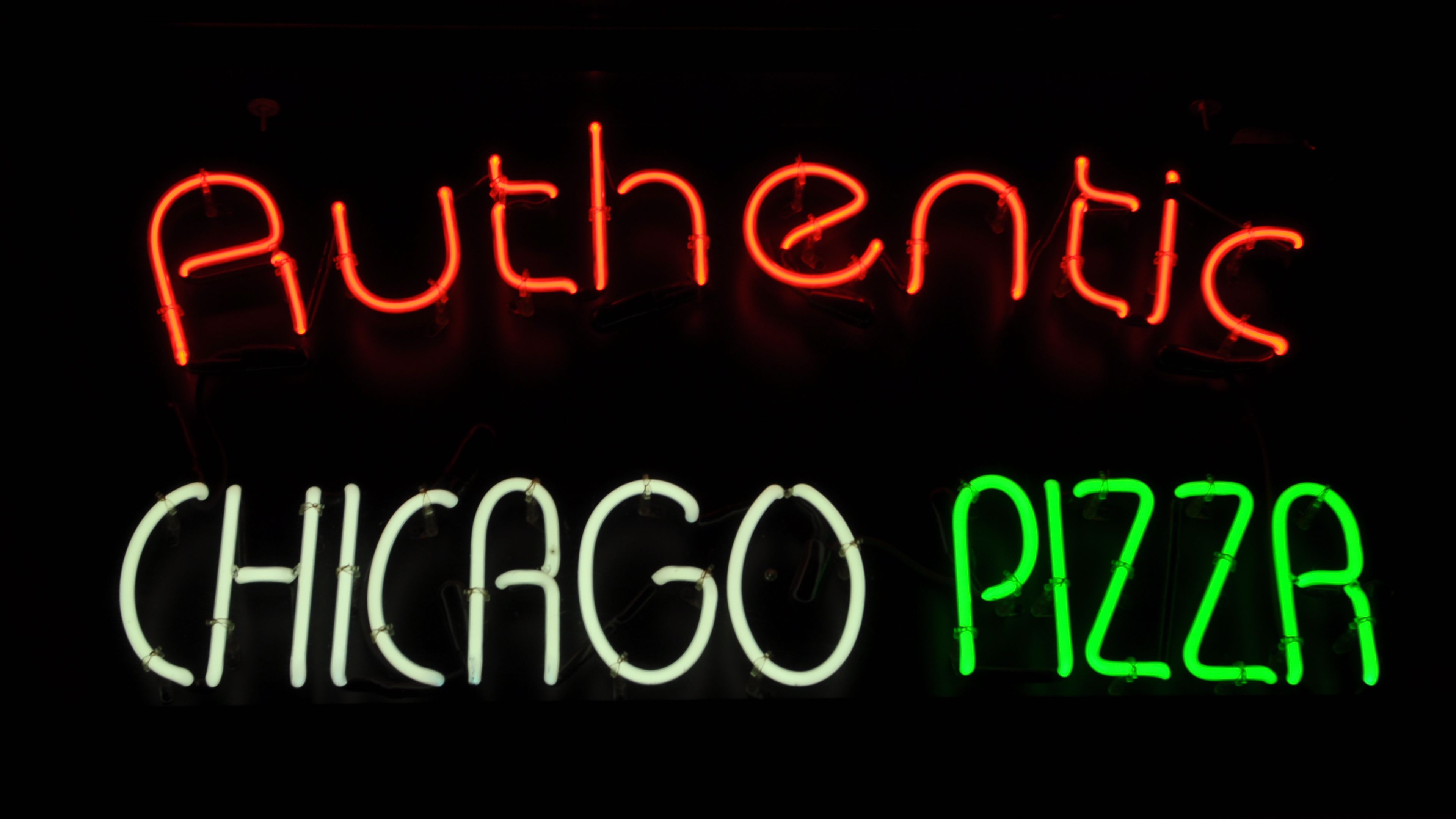 The Best Slice An Insider's Guide to Chicago Pizza Joints Hertz Blog