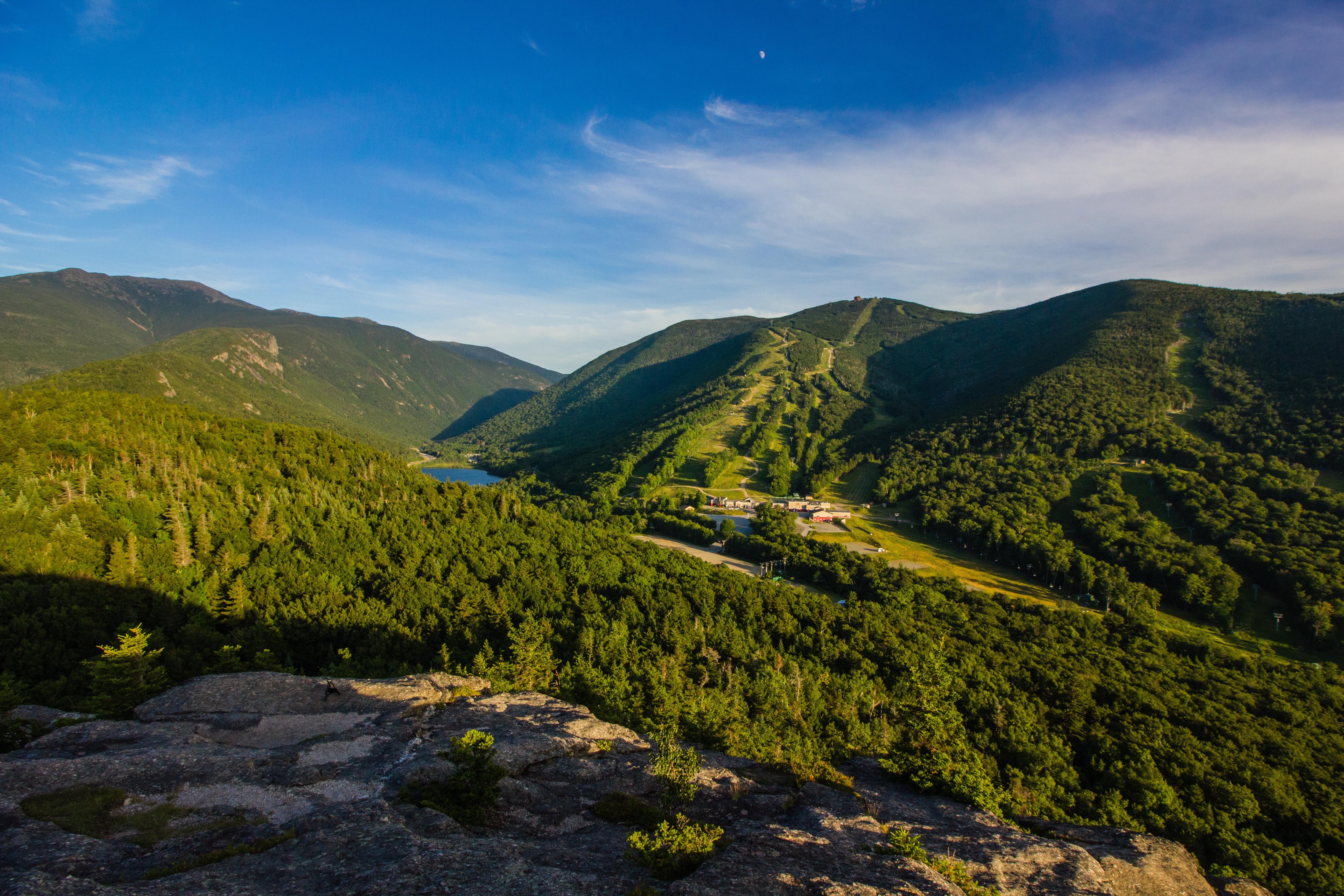 Artist Bluff Trail in Franconia Notch State Park in Franconia, New Hampshire Franconia Notch State Park