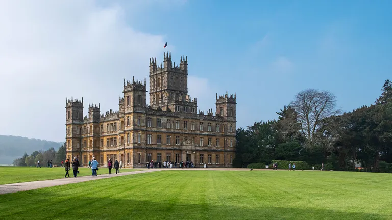 highclere castle uk