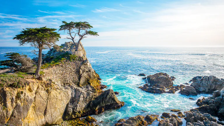 View of the ocean from Monterey 17-Mile Drive