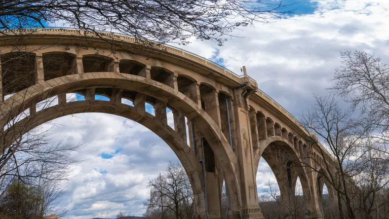 eighth street bridge